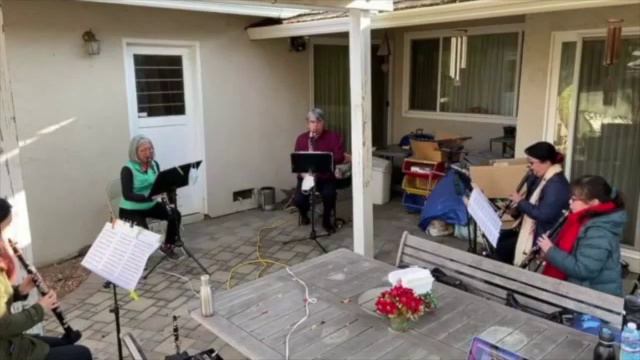 4b29404810c46b49131be2a51ee99b8e