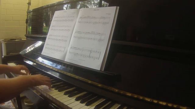 Mini Hit By Manfred Schmitz   |  Getting To Grade One  |  Gr 1 Piano