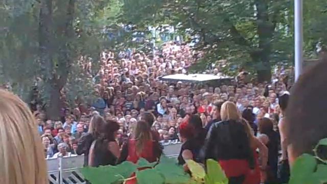 Timo Kotipelto & Kuorosotakören Live In Jakobstad Skolparken 22 7 2009 8 Over The Hills And Far Awa
