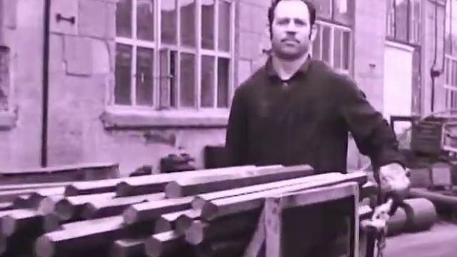 Субботник во дворе станкозавода им. С.Орджоникидзе