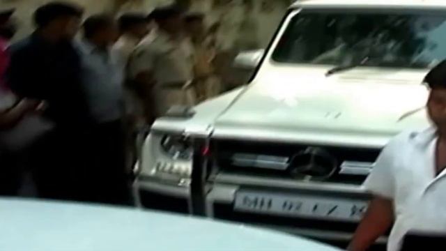 Producer Ravi Chopra's Funeral | Arjun Kapoor, Katrina Kaif | Last Respect
