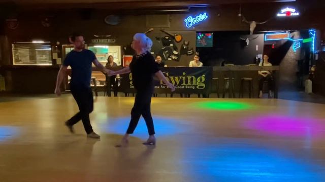 Michael Cheng & Joni Rivera @ 916 Swing (9/20/22)