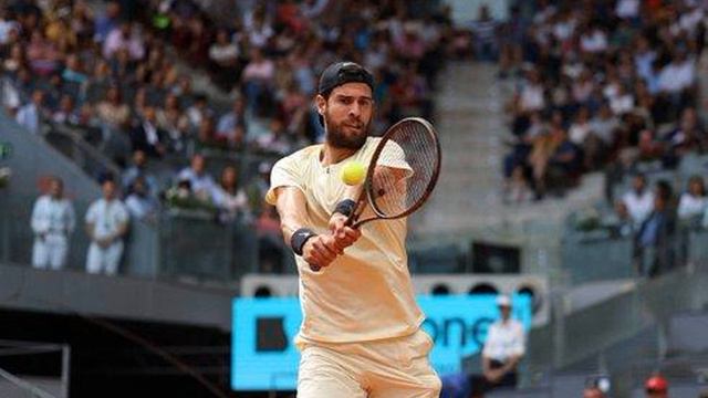 Хачанов создал Алькарасу большие проблемы. Но Карлос слишком хорош в Мадриде