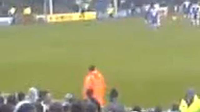 Steve Thompson Penalty Miss V Leeds