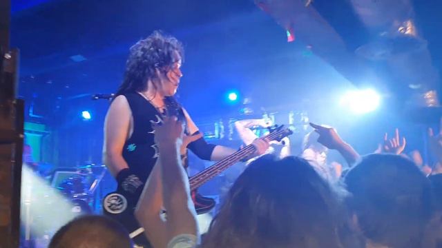 Steel Panther - Death To All But Metal (live)