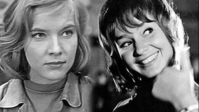Annekathrin Bürger & Evelyn Cron: Wir Sind Süß, Aber Doof