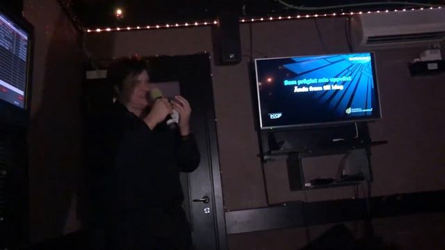 Lars Sings Jag Och Min Far (Magnus Uggla; Olle Ljungström).