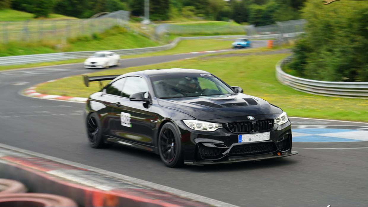 Sub 6:55 Time Attack: 1x AMG GTR 