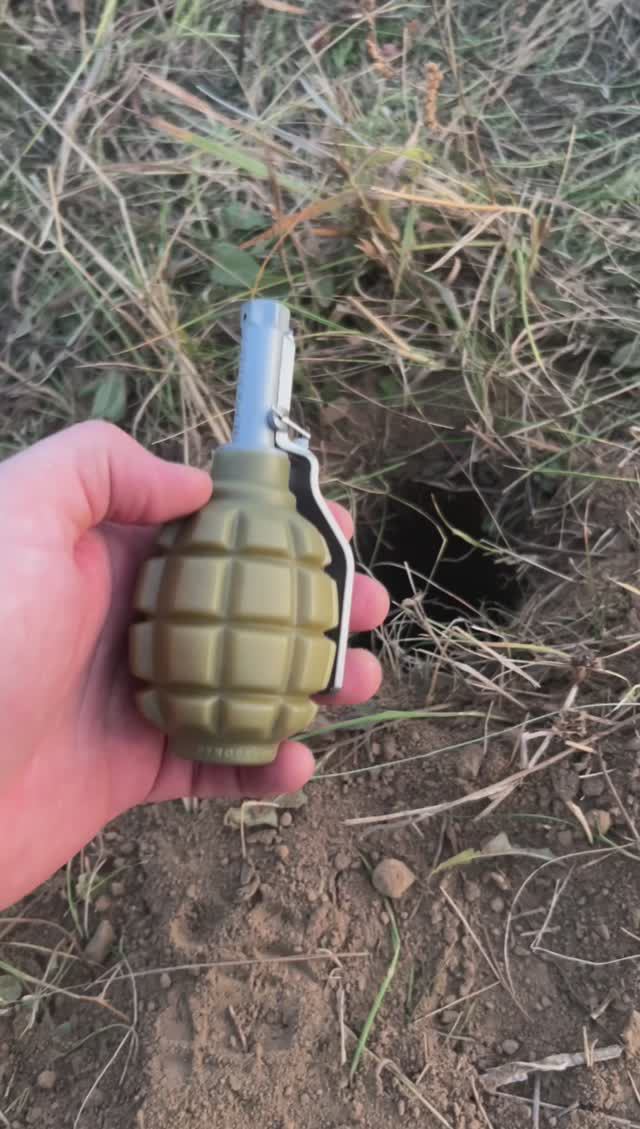 🧨 Петарда в НОРЕ 🕳️