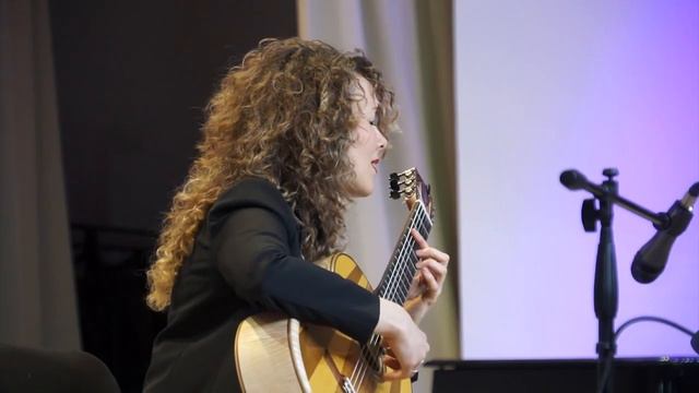 Мария Никулина 
Garoto Inspiração