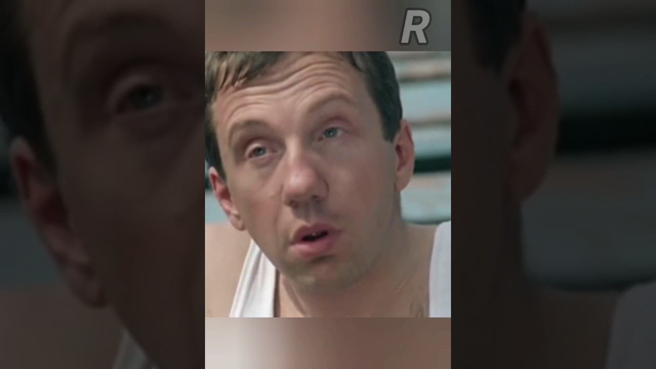 Ты ещë здесь, разляжешься  как собака!