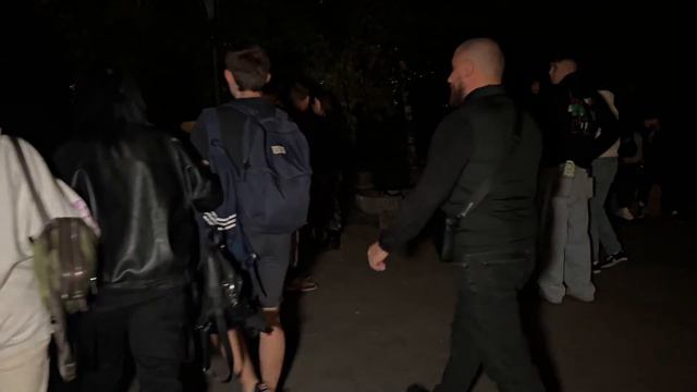 29_сент_в_2027_ЛЕВ_ПРОТИВ_ЧТО_ОНИ_ТВОРЯТ_!_ПЬЮТ_ИЗ_МУСОРКИ_ТРEШ