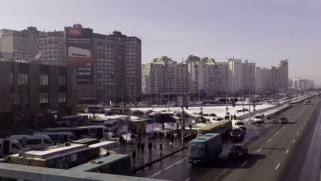 Метро Харьковскую застроили, аж противно