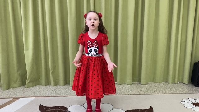 Просвиркина Забава, песня «Я - Солнышко» музыка Ирина Пантелеева.