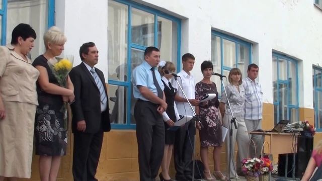 Первый звонок 2011 Милютинская школа - 1.
