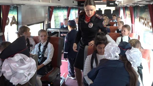 Пристегнулся - спас жизнь. Автобус-тренажер Школа дорожной безопасности приехал в Пушкино