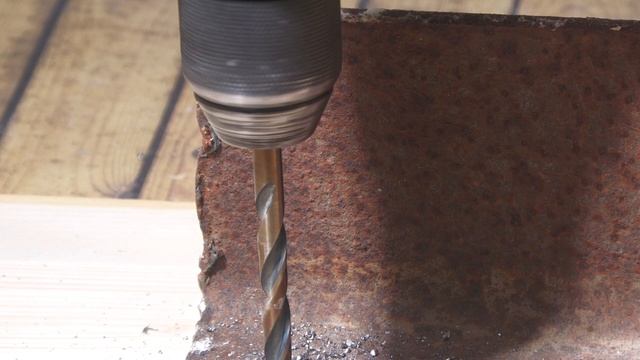 Как установить сверло в шуруповерт и не сломать инструмент