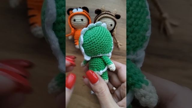 Пупсики YoYo в костюмах быка, тигра, дракона и зайчика #crochetamigurumi