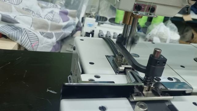 Промышленная швейная машина для заготовки шлёвок Siruba HF008 Series