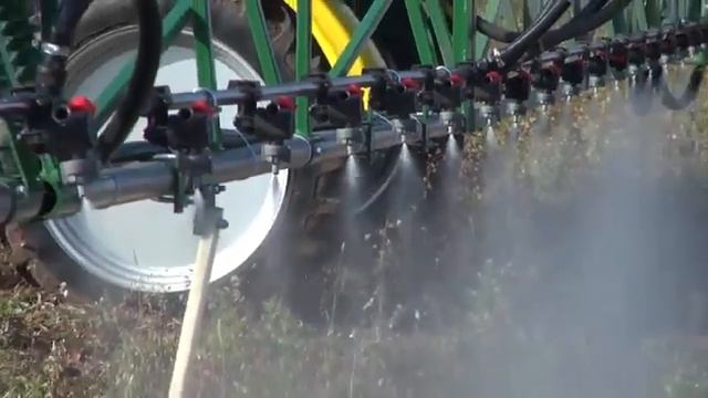 Опрыскиватель самоходный ОС-3000 (гидростатический) серии Барс