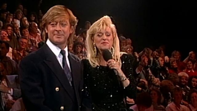 Corry Konings - Medley Ft Benny Neyman (Officiële Video)