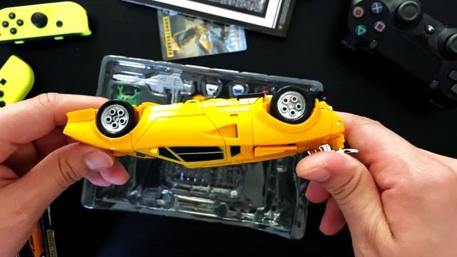 Lamborghini Unboxing!! SUNSTREAKER Transforemrs G1 Series Takara Tomy  Masterpiece MP-39