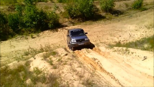 патриот по песку в карьере