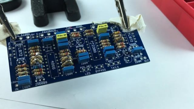 Echo Base Delay  Soldering Capacitors  DIY Delay - haQ attaQ DIY 3