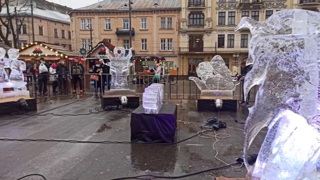 Скульптури з Льоду у Львові 2021