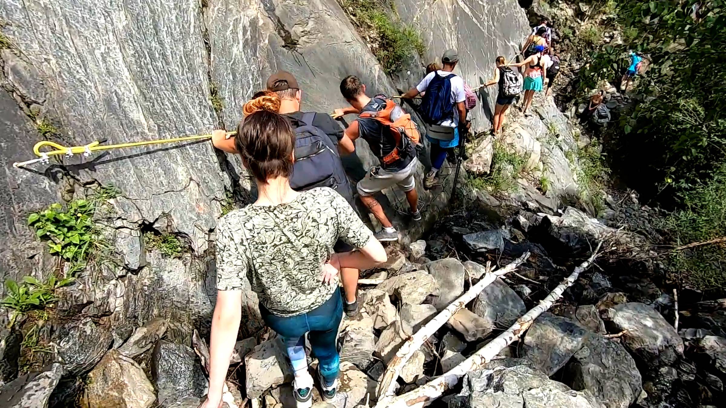 ДОРОГА НА ВОДОПАД УЧАР