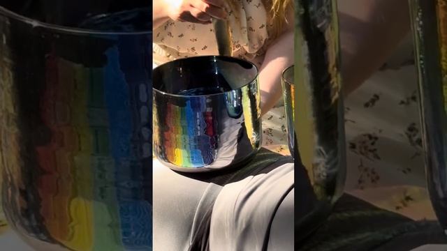 Звукотерапия хрустальными поющими чашами на полянке #звукотерапия #поющиечаши #лес #экозвук #массаж