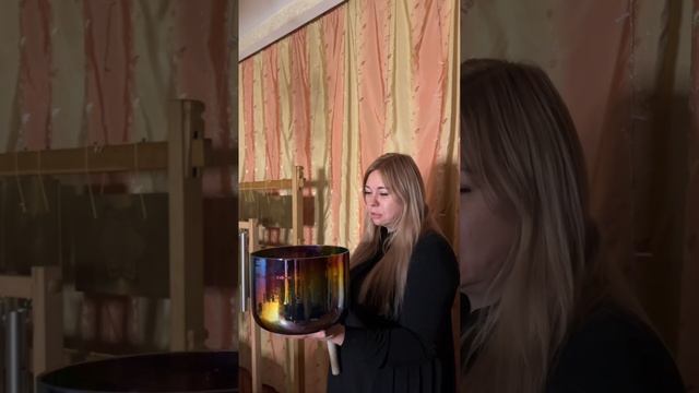Кристальный звук хрустальных поющих чаш - звукотерапия