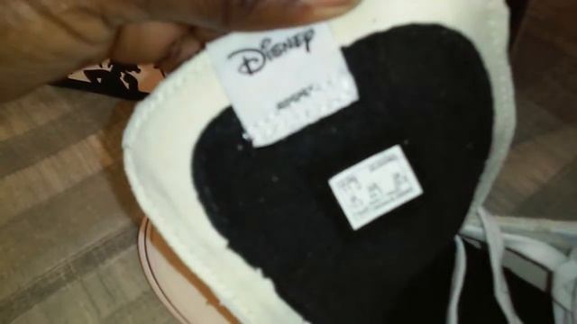 Sneaker Collection: Vans Ski8 - Hi Reissue Disney Dalmatians Blk/Wht Video 251