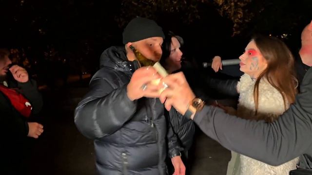 14_окт_в_1848_ЛЕВ_ПРОТИВ_ЧТО_ОНА_СЕБЕ_ПОЗВОЛЯЕТ_ЖECТЬ_ТОЛПА_БЫДЛA