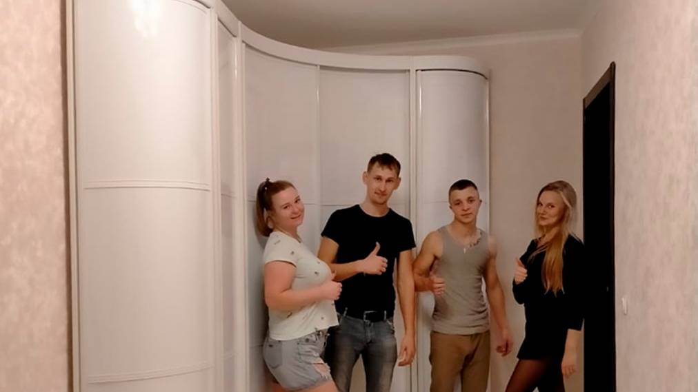 Радиусный шкаф купе на заказ под ключ.