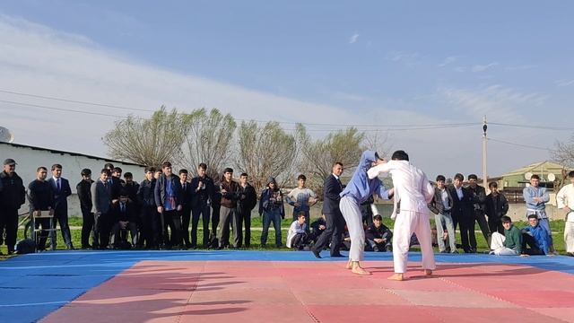 Иди баҳор Гуштини милли