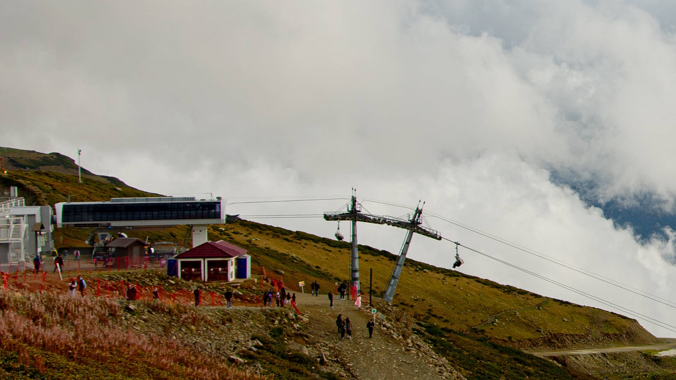 Золотая осень в горах курорта Роза Хутор. Октябрь 2024