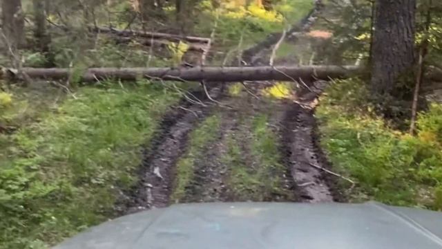 Зил 6х6 формирует реку, или в поисках заброшенного ДОТа.