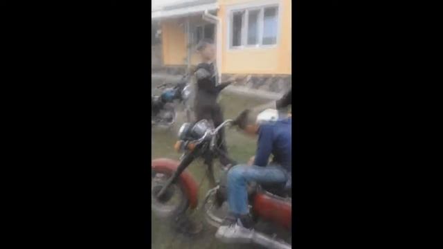 18+ Віником неможна бити