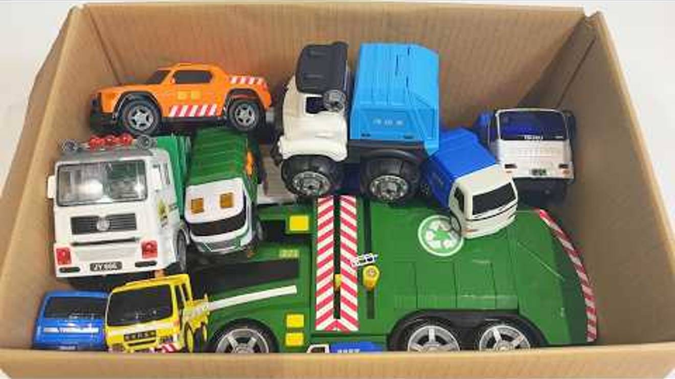 Мы собрали много игрушечных мусоровозов в большую коробку.Пожалуйста, наслаждайтесь дизайном, сирено