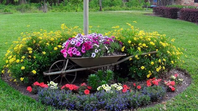 Цветочные  клумбы/Для дачи и сада/Flower Beds And Flower Beds