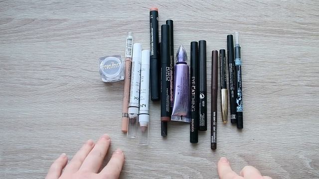 Makeup Collection Clear Out | Actually Anna