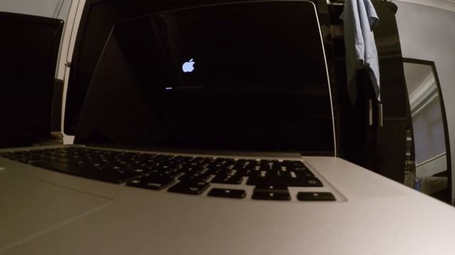 I GOT A MACBOOK PRO!