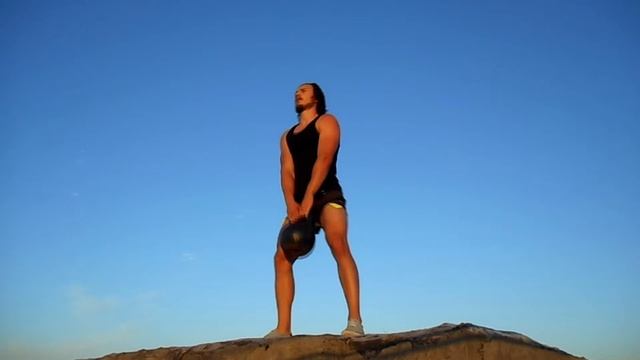 Физкультура с гирей на горе Олимп