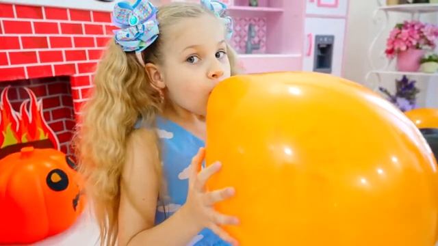 Diana Decorates Her Room For Halloween & New Magic Music Castle