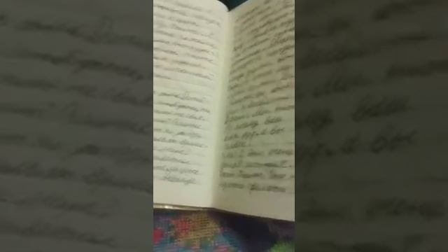 Читаю свою книгу 