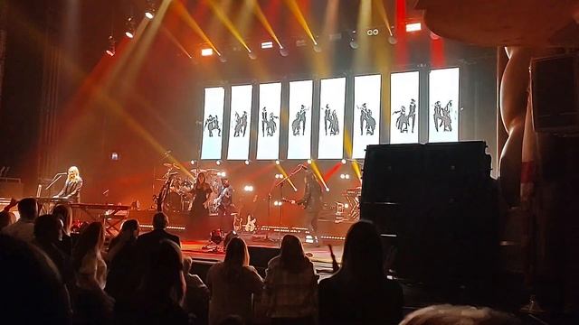 Rumours Of Fleetwood Mac | Go Your Own Way (Fleetwood Mac Cover)