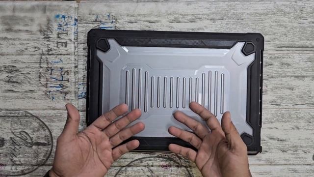 Spigen Rugged Armor Case | Macbook Pro | Real Life Review | Hindi