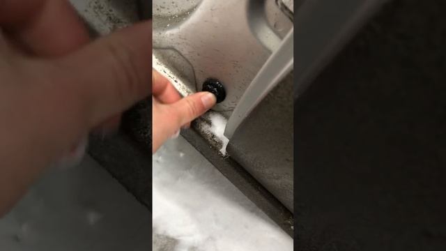 НЕ ОТКРЫВАЕТСЯ БАГАЖНИК НА ГРАНТА FL