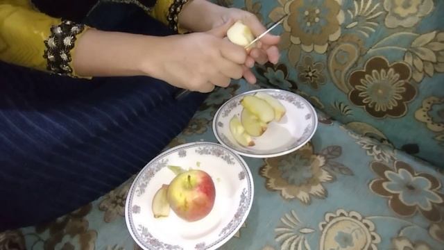 Crunch Into Health | Irresistible Taste And Nutritional Riches Of Apples With Seenum's Tasty Bites